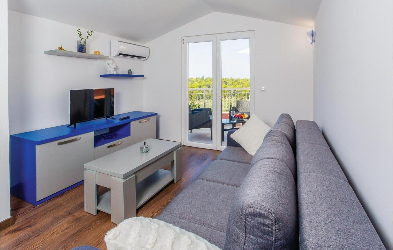 Amazing Apartment In Makarska With Wifi Exterior foto