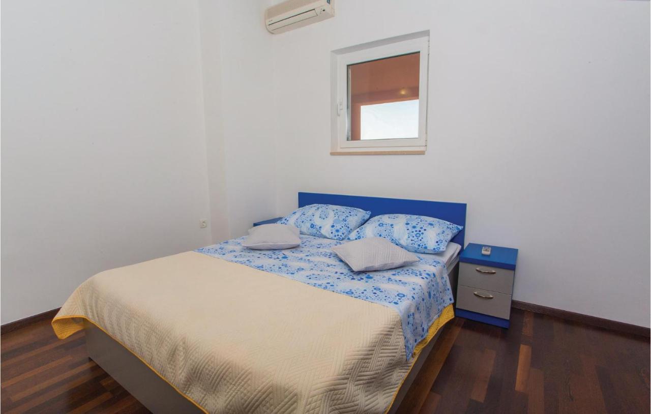 Amazing Apartment In Makarska With Wifi Exterior foto